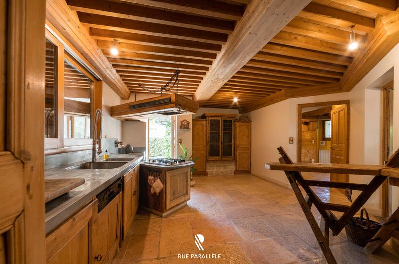 Villa - 470 m² - 7 pièces