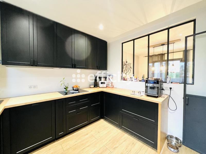 Maison - 180 m² - 5 pièces