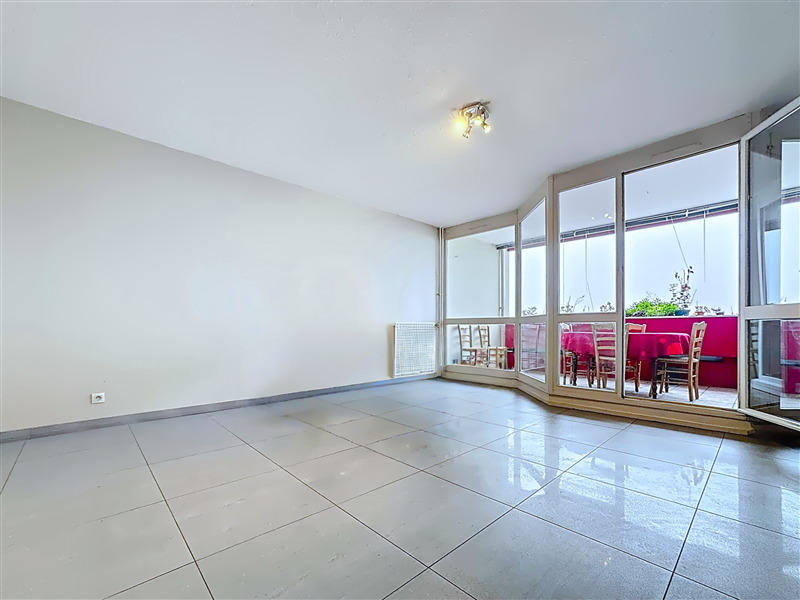 Appartement - 98 m² - 5 pièces