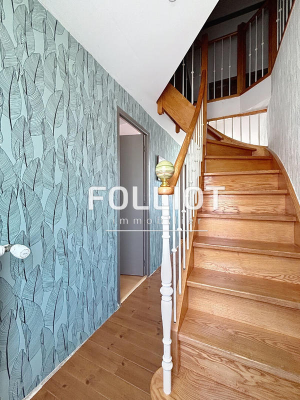 Maison - 146 m² - 8 pièces