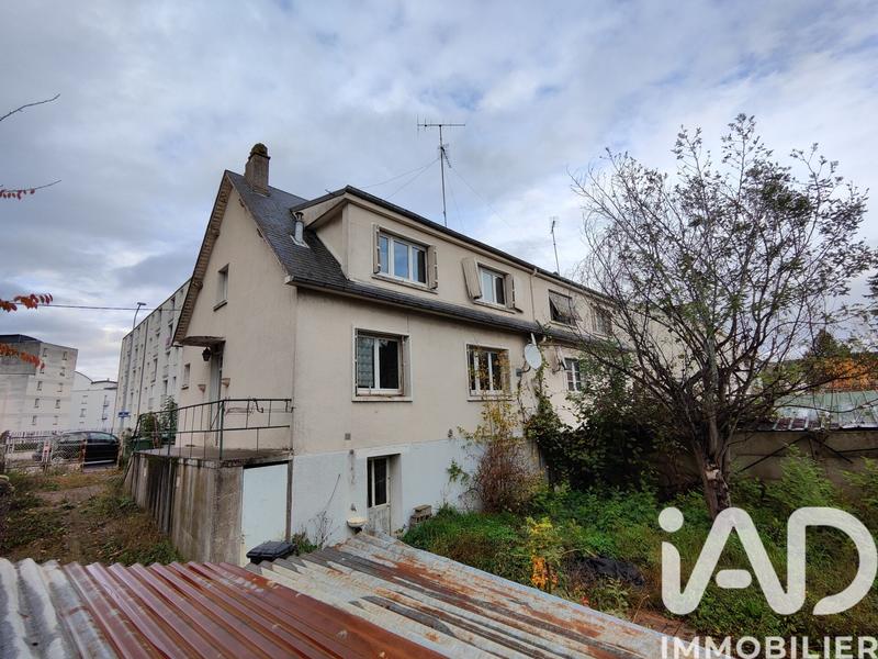 Maison - 92 m² - 5 pièces