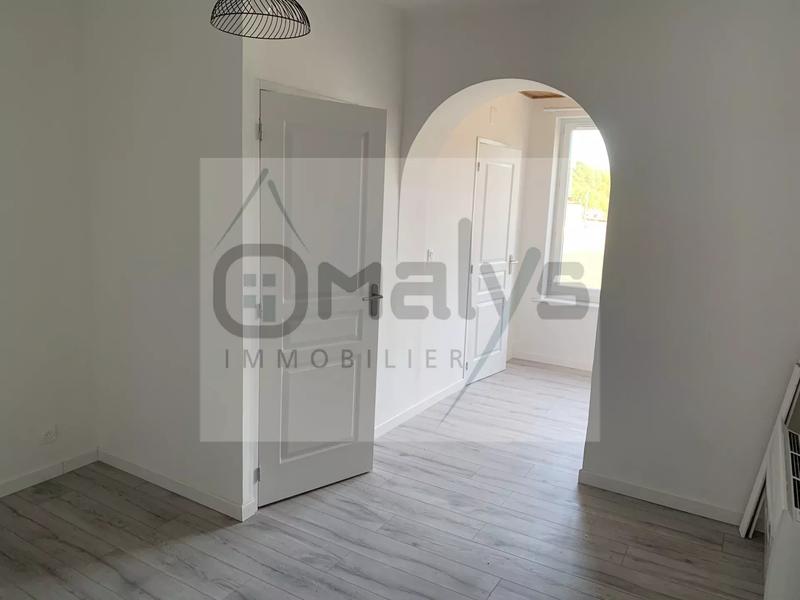 Local commercial - 120 m² - 3 pièces