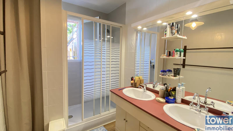 Villa - 137 m² - 6 pièces