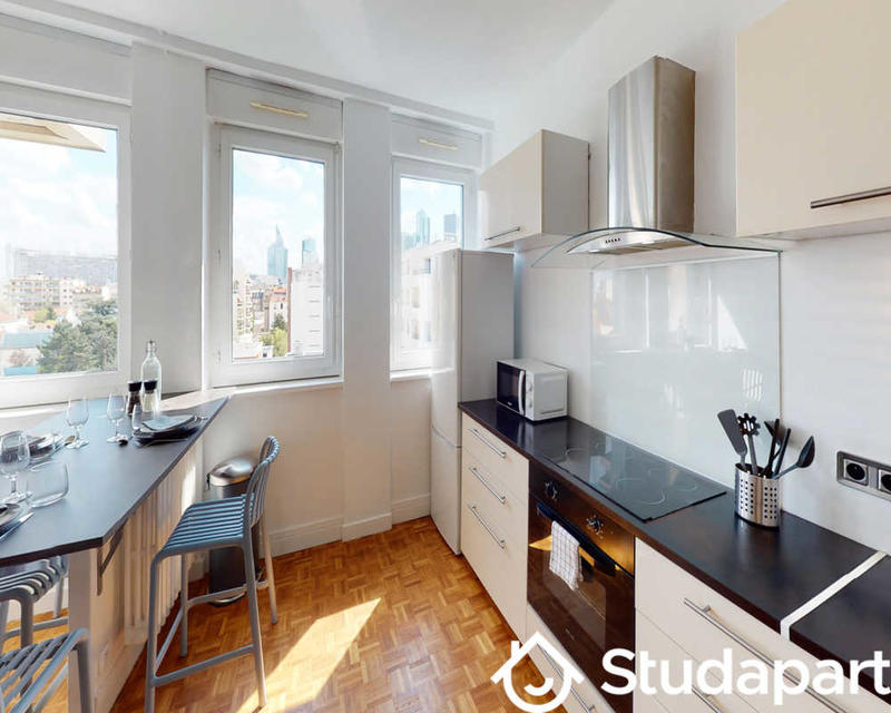 Chambre - 90 m² - 1 pièce