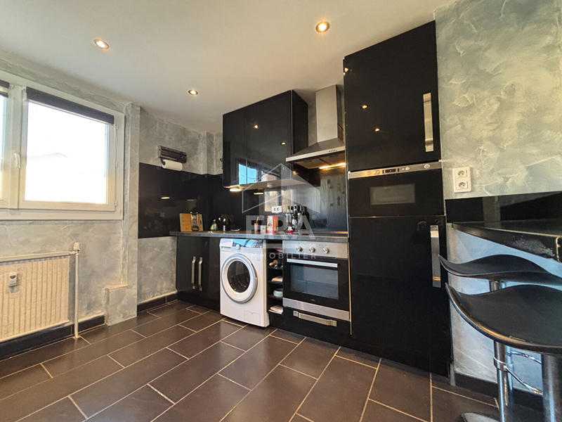 Appartement - 77 m² - 4 pièces