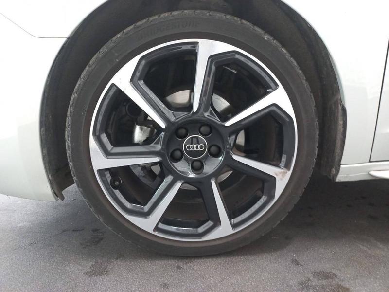 Audi A1 sportback 35 Tfsi 150 ch s tronic 7 s line