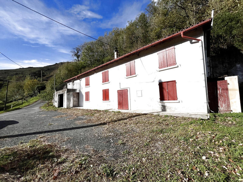 Maison - 98 m² - 5 pièces