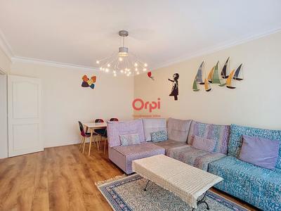 Appartement - 90 m² - 4 pièces