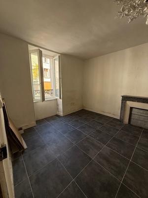 Immeuble - 110 m² - 6 pièces