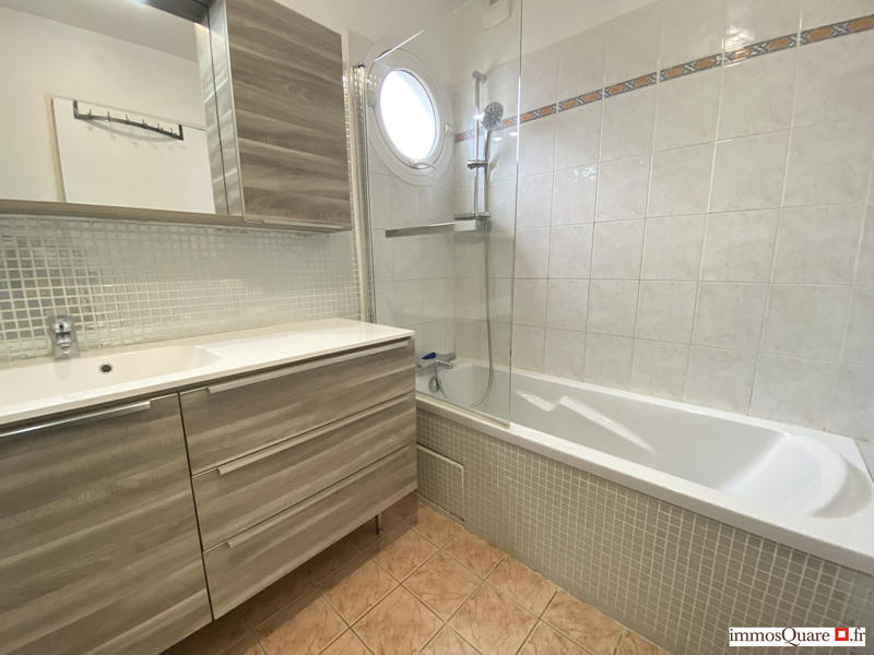 Appartement - 86 m² - 4 pièces