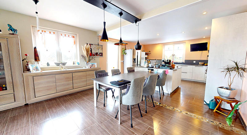 Villa - 200 m² - 6 pièces