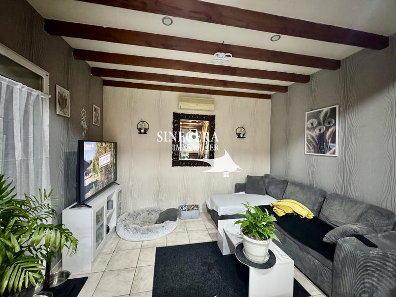 Maison traditionnelle - 160 m² - 9 pièces