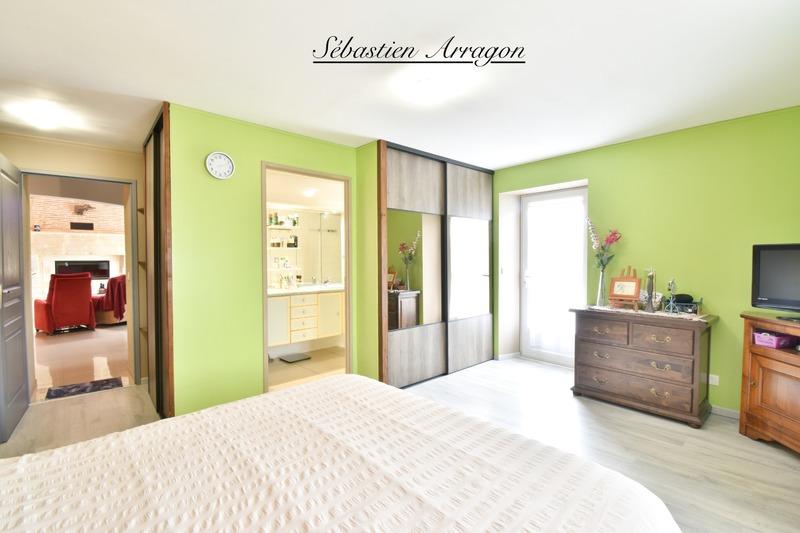 Propriété - 260 m² - 8 pièces