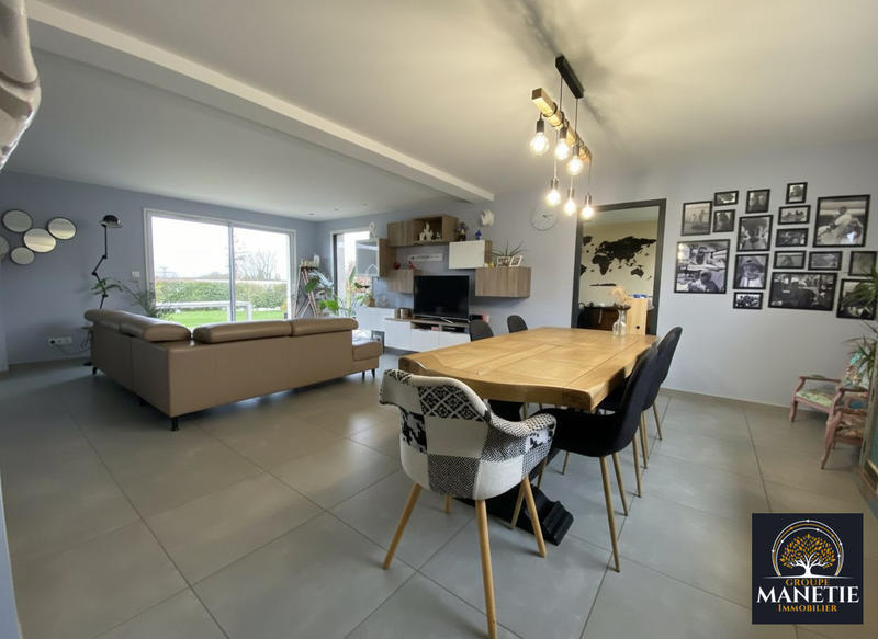 Maison - 146 m² - 6 pièces