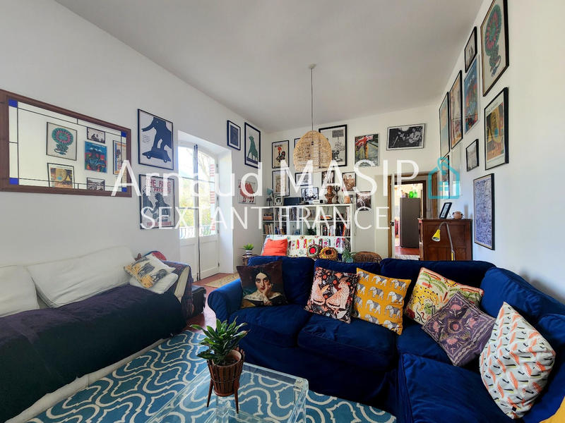 Maison - 220 m² - 8 pièces