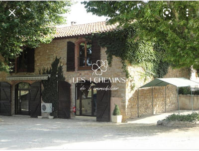 Mas - 800 m² - 20 pièces