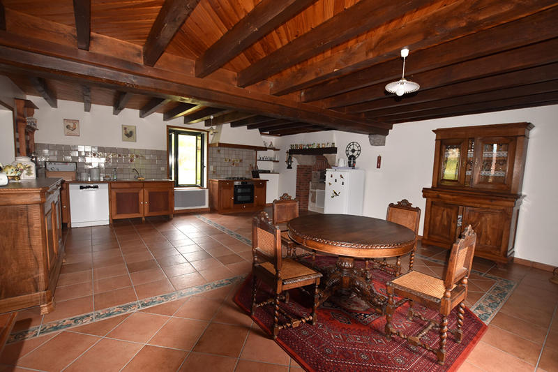 Maison - 208 m² - 5 pièces