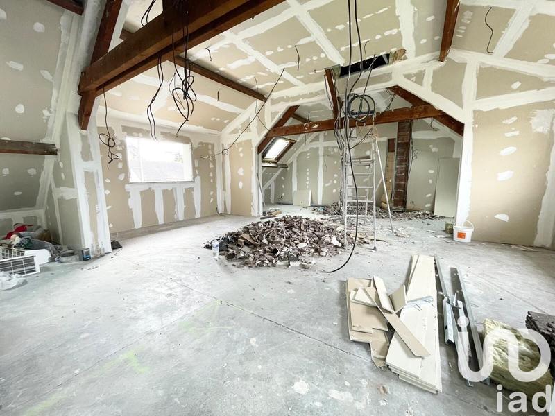 Maison - 230 m² - 8 pièces