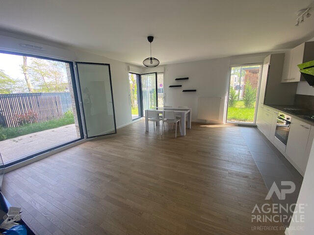 Appartement - 83 m² - 4 pièces