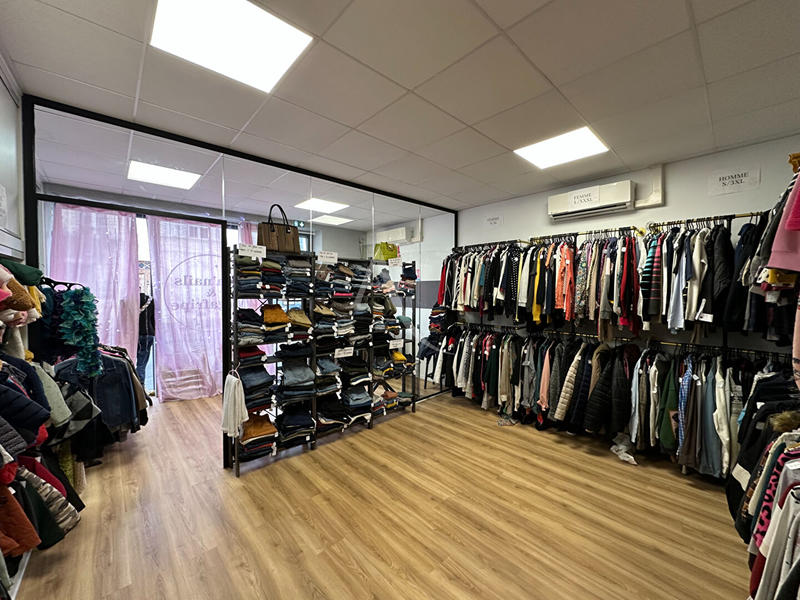 Local commercial - 80 m² - 4 pièces