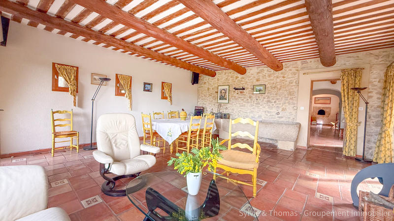 Mas - 264 m² - 8 pièces