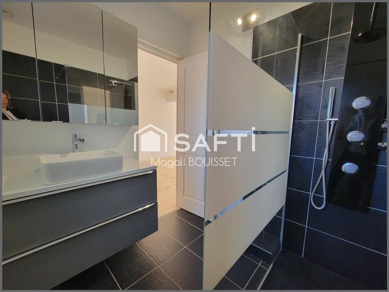 Maison - 179 m² - 6 pièces