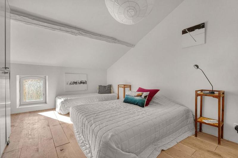 Propriété - 420 m² - 8 pièces