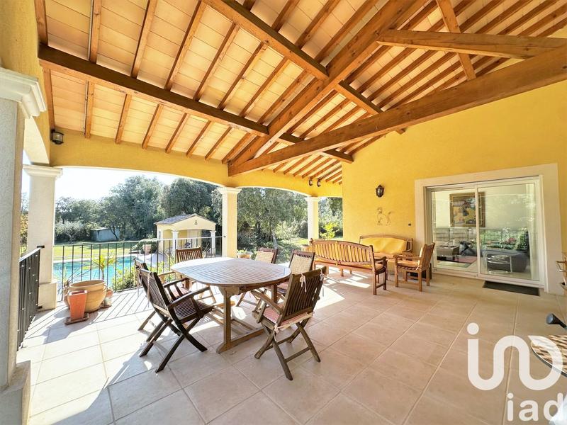 Maison - 210 m² - 8 pièces