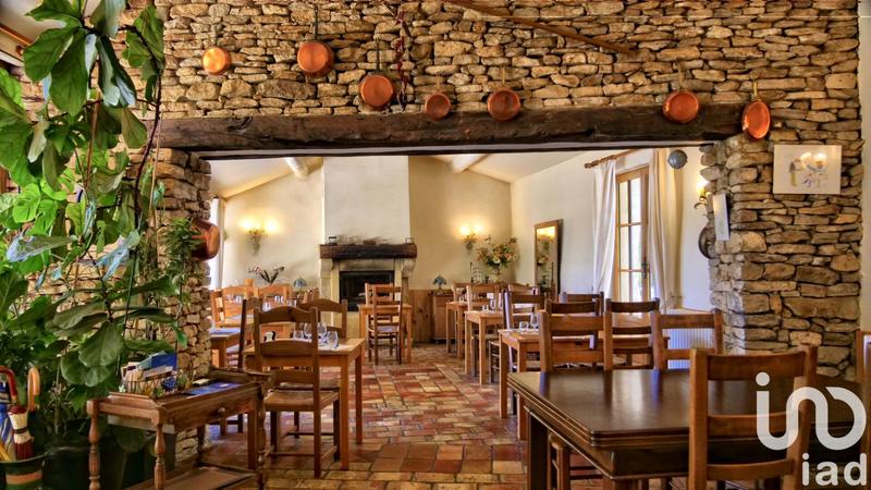 Maison - 591 m² - 12 pièces