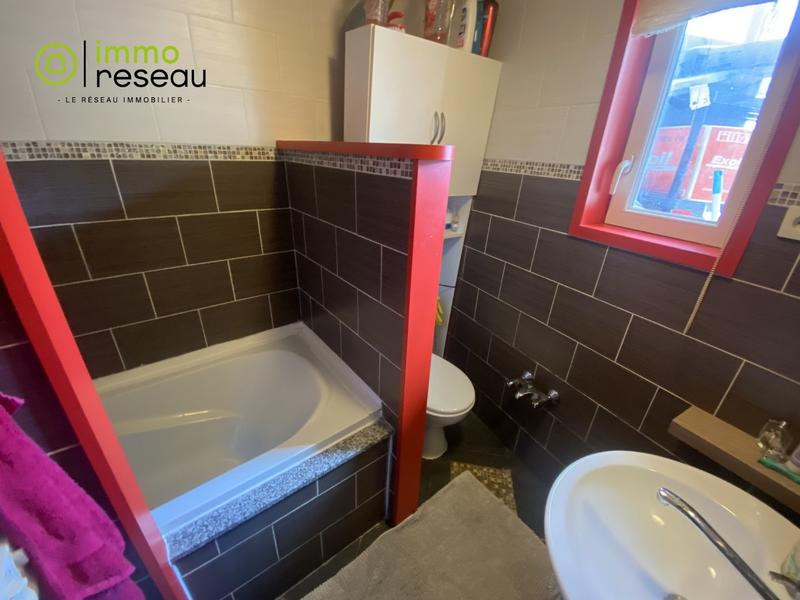 Maison - 97 m² - 5 pièces