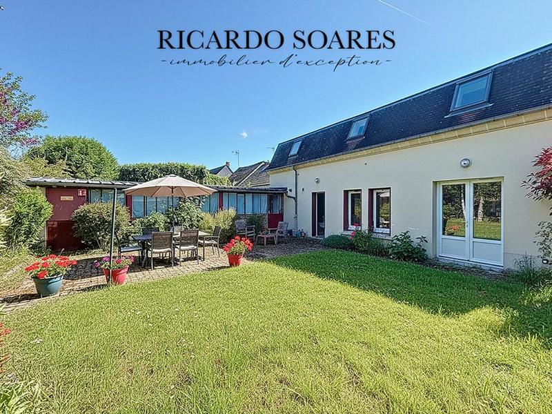 Propriété - 257 m² - 10 pièces