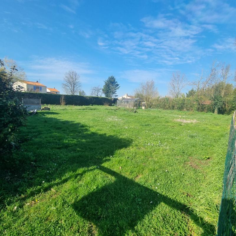 Terrain constructible - 847 m²
