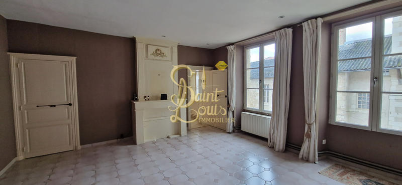 Maison - 234 m² - 8 pièces