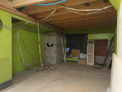 Local commercial - 135 m² - 2 pièces