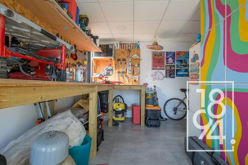 Maison - 270 m² - 5 pièces