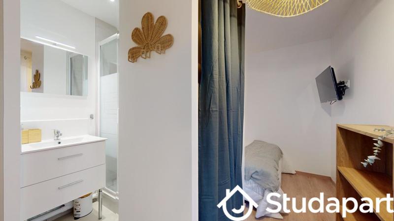 Chambre - 11 m² - 1 pièce