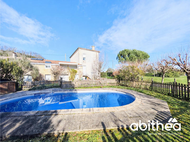 Maison - 380 m² - 12 pièces