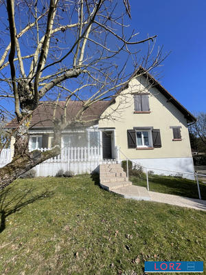 Maison traditionnelle - 127 m² - 7 pièces