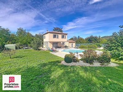 Villa - 100 m² - 5 pièces