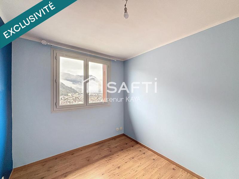 Appartement - 82 m² - 4 pièces