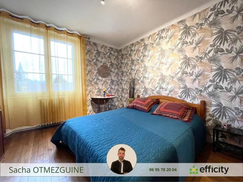 Maison - 245 m² - 9 pièces