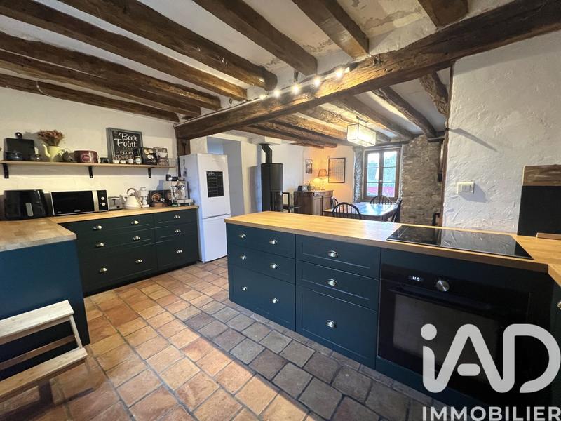 Maison - 230 m² - 7 pièces