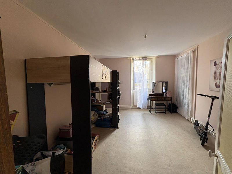 Maison - 181 m² - 6 pièces