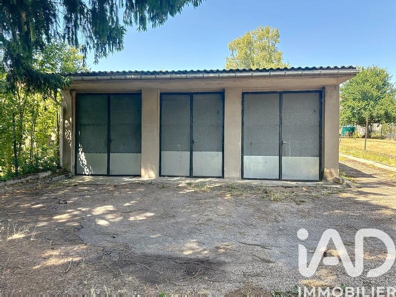 Maison - 235 m² - 12 pièces