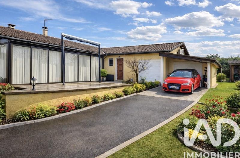 Maison - 180 m² - 9 pièces