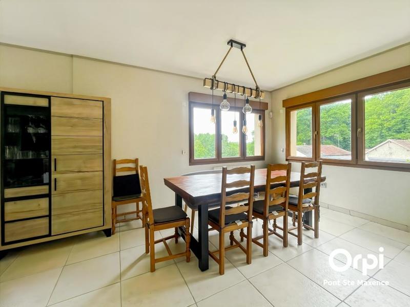 Maison - 186 m² - 6 pièces