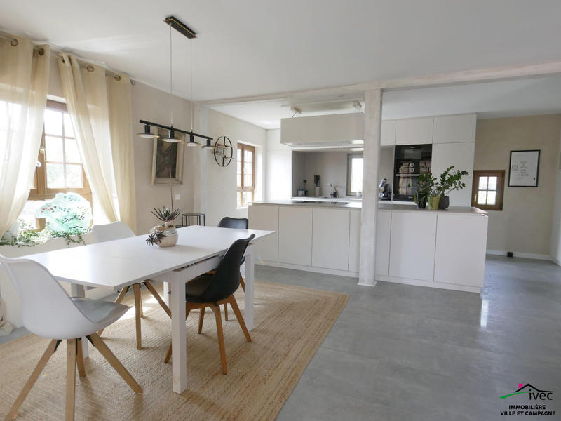 Maison - 122 m² - 6 pièces