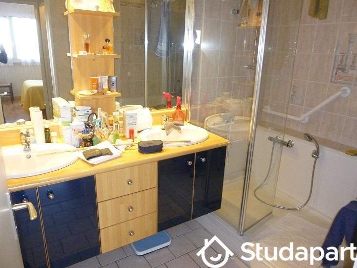 Chambre - 13 m² - 1 pièce