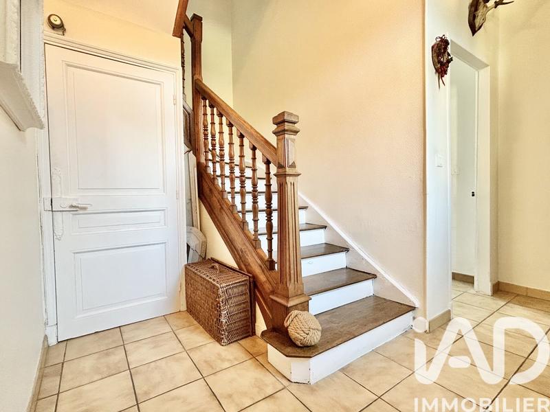 Maison - 230 m² - 8 pièces