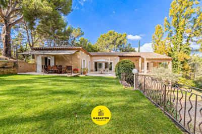 Propriété - 252 m² - 7 pièces